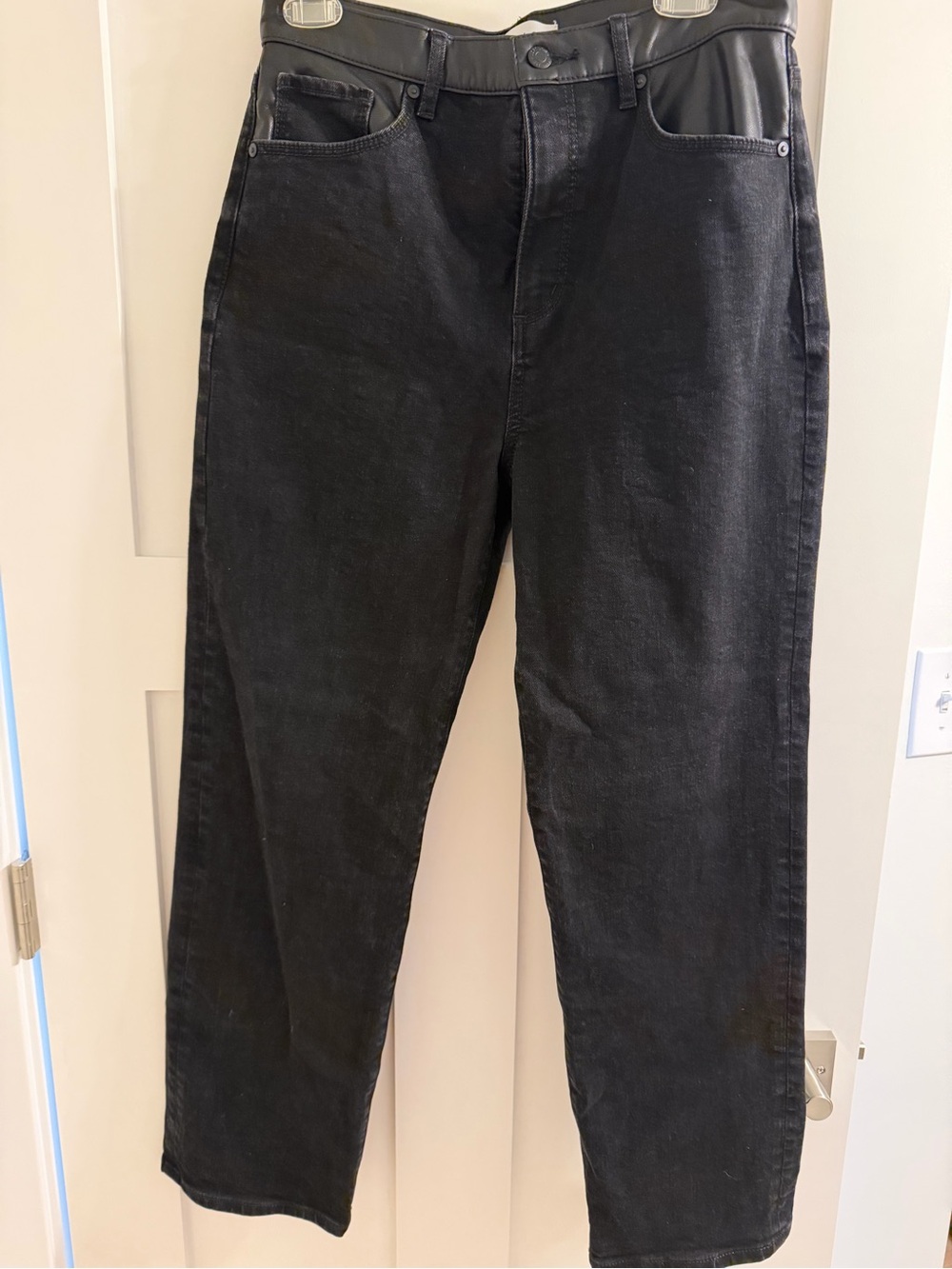 Black Men's Straight-Leg Jeans